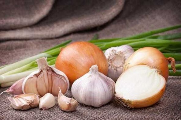 garlic and onions to get rid of worms