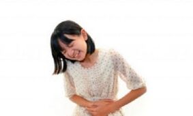 Abdominal pain in a girl with a damaged worm